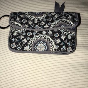 Iconic zip id wallet